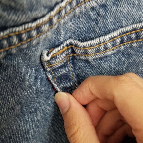 Vintage Levi's 550 Relaxed Fit Jeans MADE IN USA - Picture 6 of 9